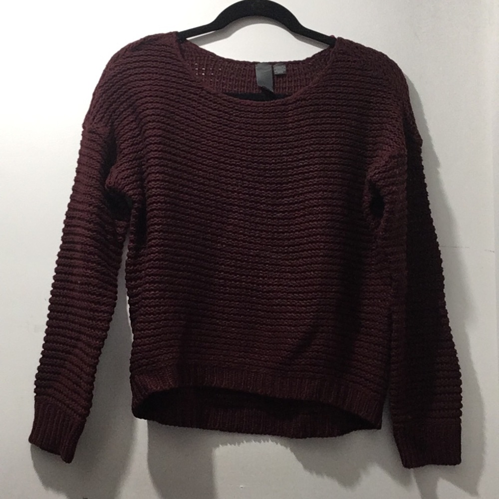 Maroon knit sweater